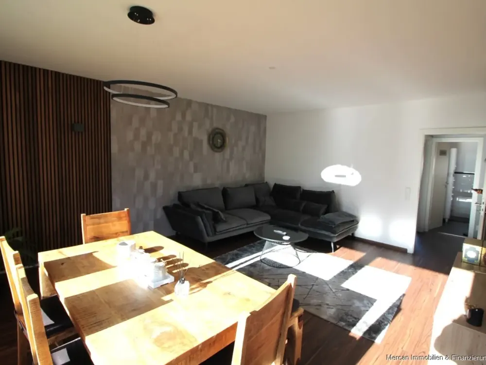 Möblierte 3-Zimmer-Wohnung mit Balkon & Tiefgaragenstellplatz in Hannover - Laatzen