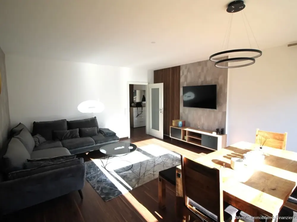 Möblierte 3-Zimmer-Wohnung mit Balkon & Tiefgaragenstellplatz in Hannover - Laatzen