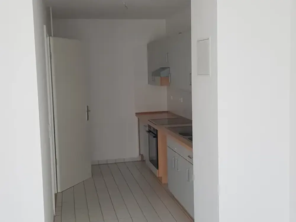 SOFORT- Superhelle Großzügige 1 Zimmerwohnung, mit Balkon, sucht netten bewohner
