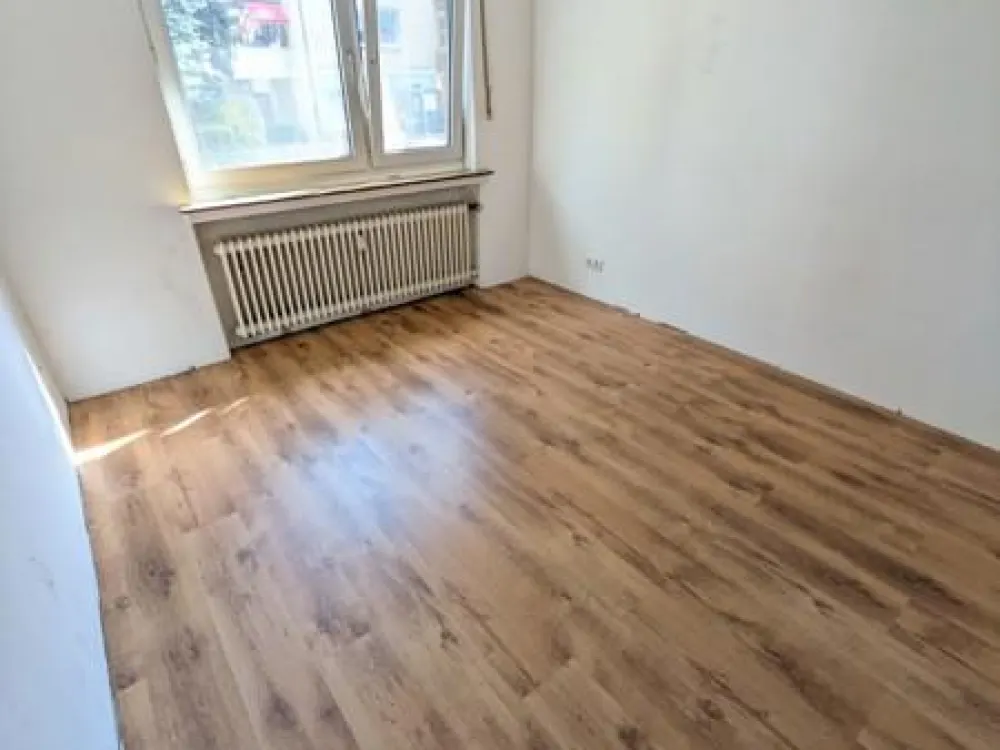 Frisch saniert: Großzügige 3-Zimmer-Wohnung mit Balkon