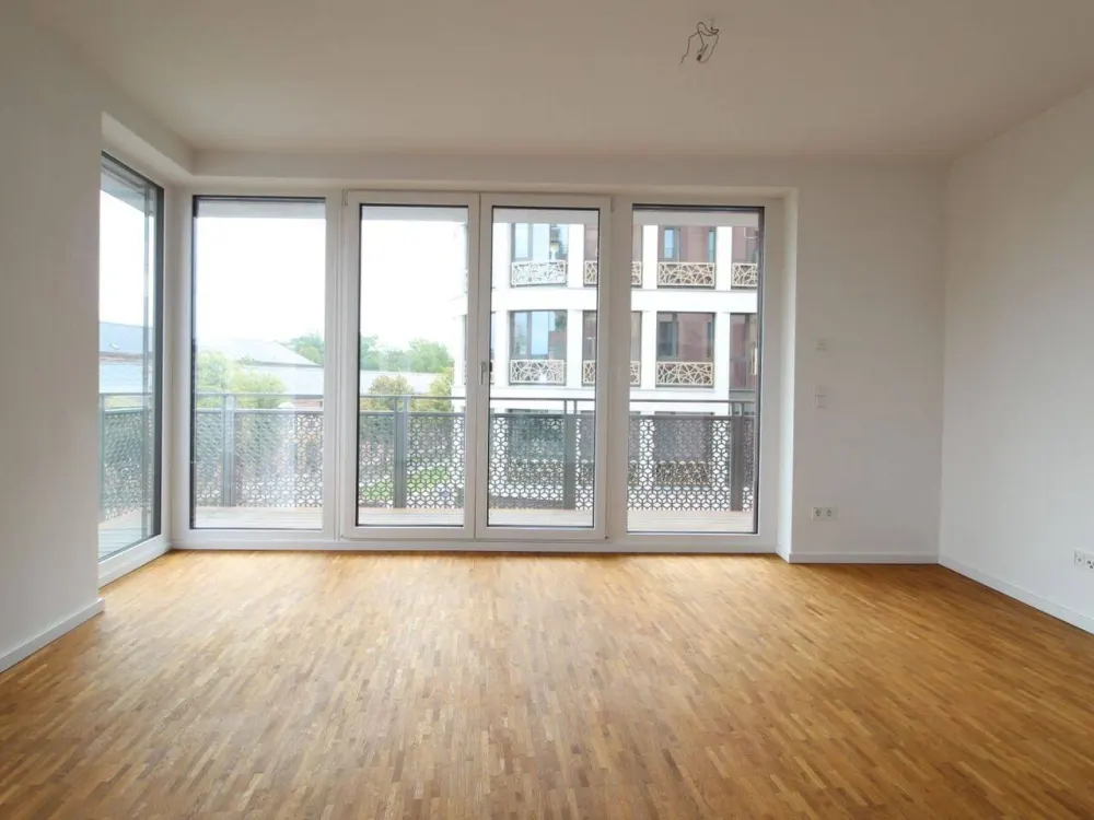 **Großzügie 4- Zimmer-Wohnung im 3.OG mit EBK, Balkon, HWR und Gäste-WC**