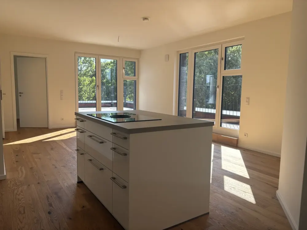 Großes Penthouse mit Wasserblick