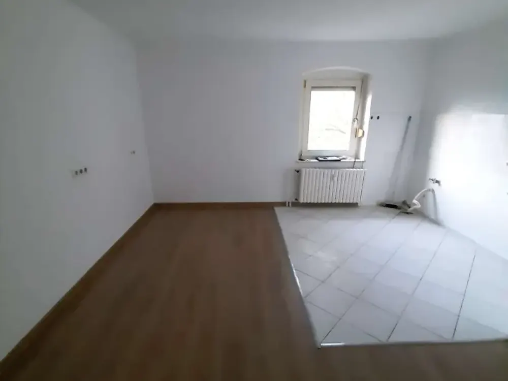 Annenstraße 82 - Schöne 3- Zi.- Whg. in zentraler Lage zu vermieten