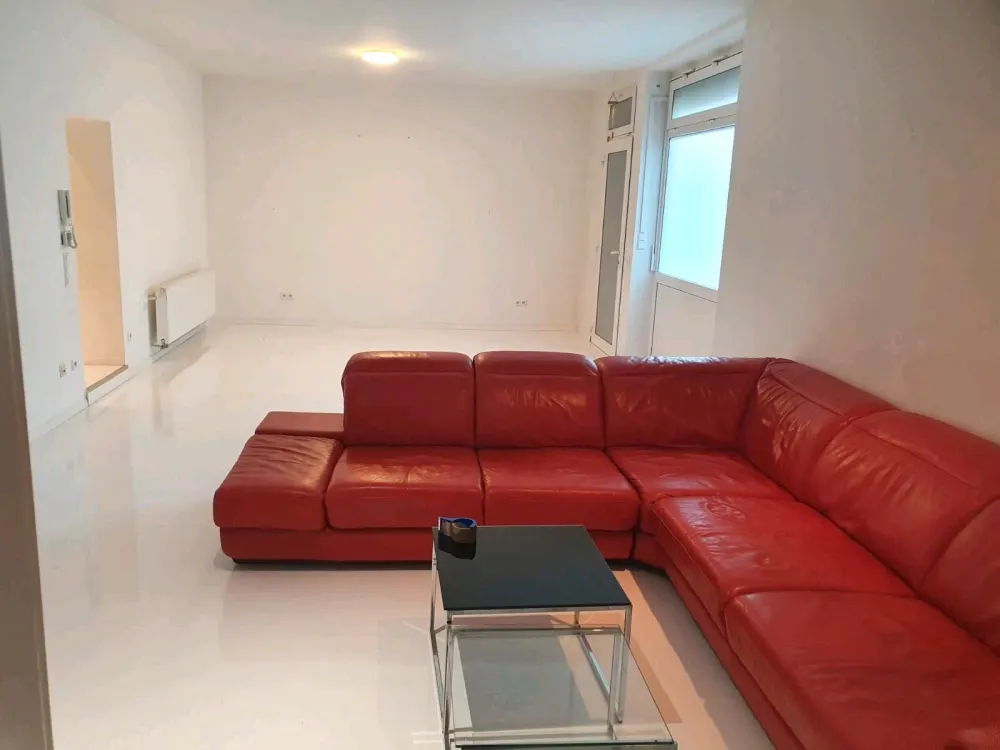 Große 4 Zimmer Wohnung mitt Terrasse sucht Nachmieter