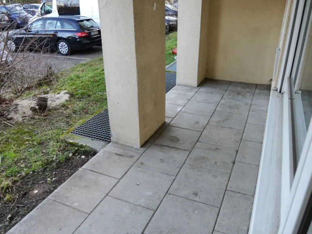 Schöne 2-Zimmer-Wohnung mit Tageslichtbad und Terrasse in Maintal-Bischofsheim zu vermieten