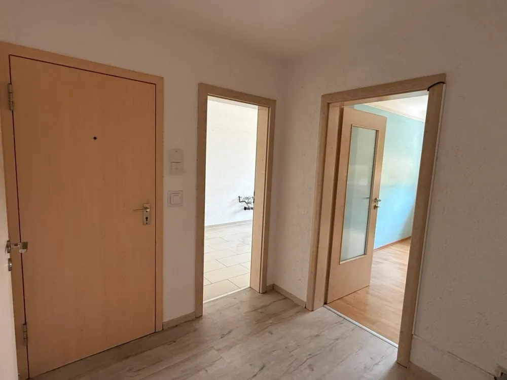 Helle 2-Zimmer EG-Wohnung mit Terrasse in Hochheim am Main