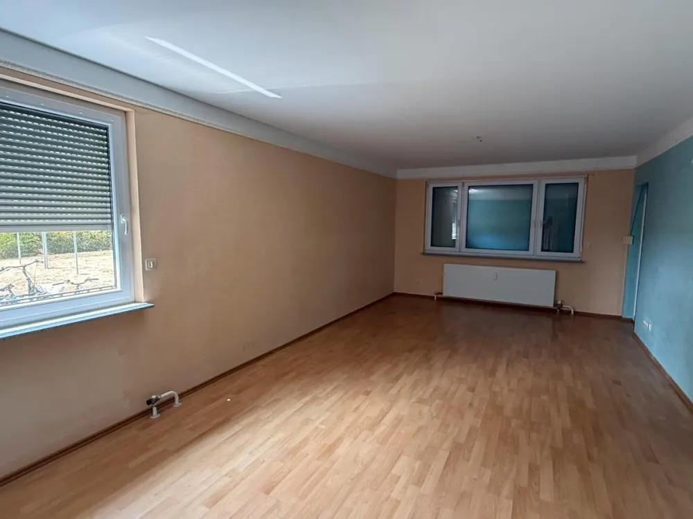 Helle 2-Zimmer EG-Wohnung mit Terrasse in Hochheim am Main