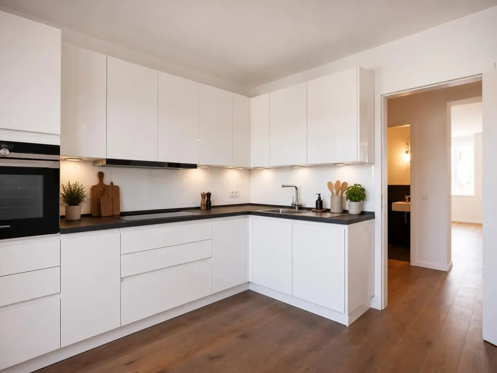 Hochwertiges Wohnen - zwei Ebenen, 2,5-Zimmer-Maisonette m. Loggia in M-Neuhausen