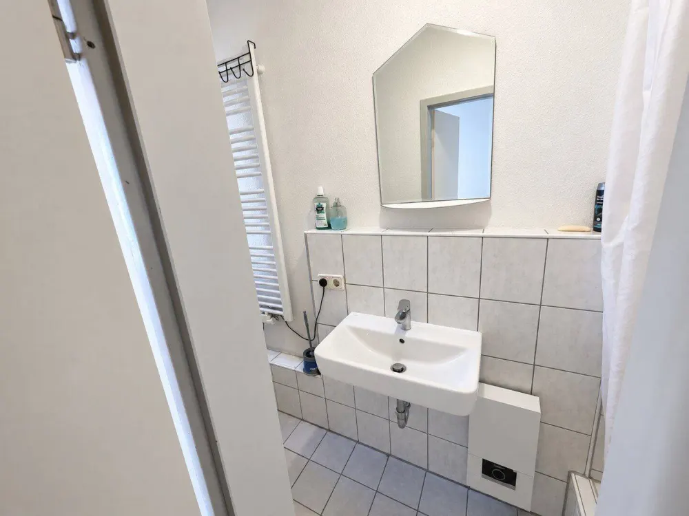 3 Zimmer Wohnung mit EINBAUKÜCHE