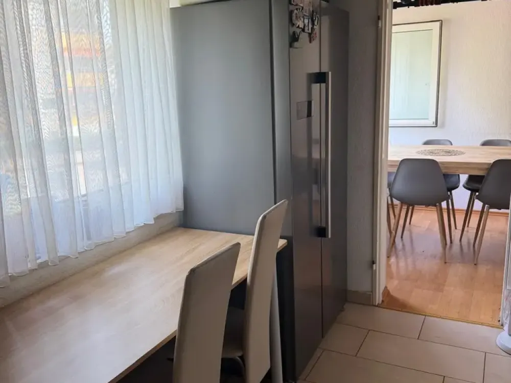 Moderne 3,5-Zimmer-Wohnung Hochparterre mit Balkon in Echterdingen-West