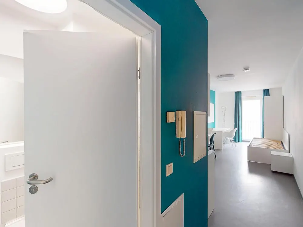 Nur für Auszubildende -Möbliertes 1-Zimmer-Apartment mit Einbauküche und kleiner Terrasse