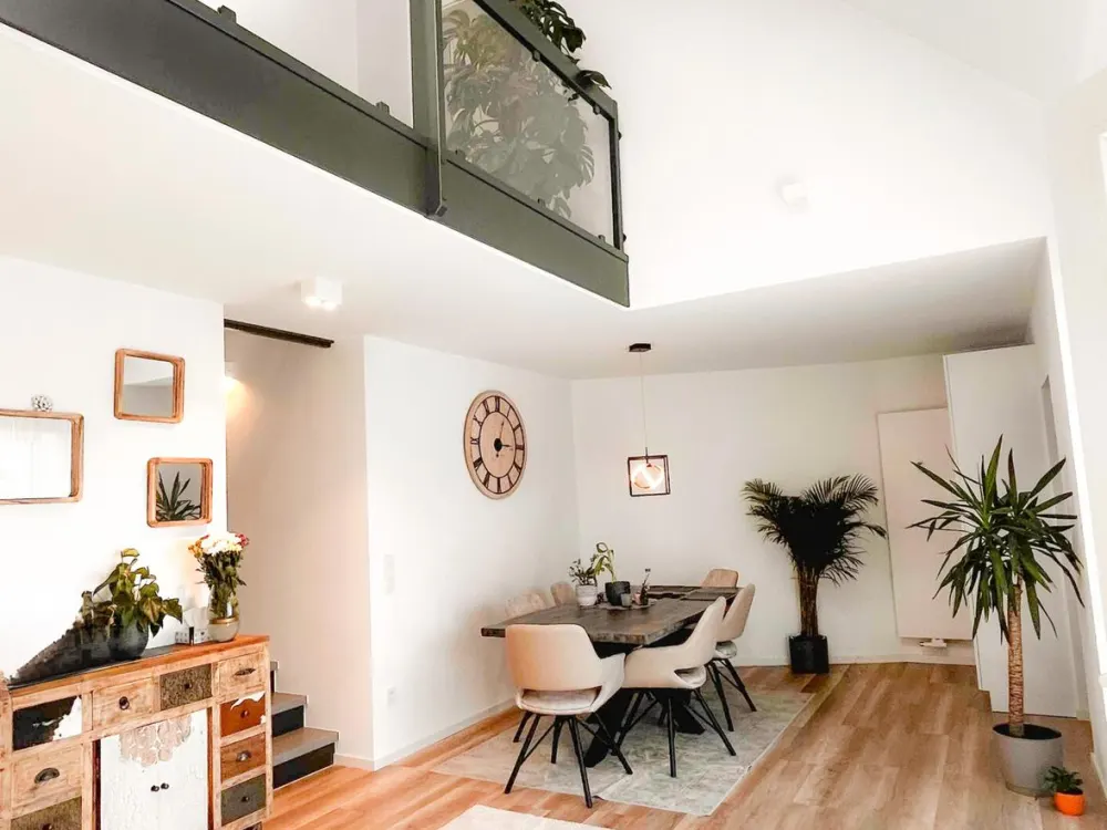 Moderne Maisonette-Wohnung mit charmanter Empore