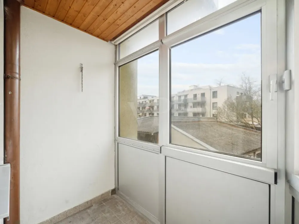 Bright, central, close to university: Apartment with winter garden in St. Peter