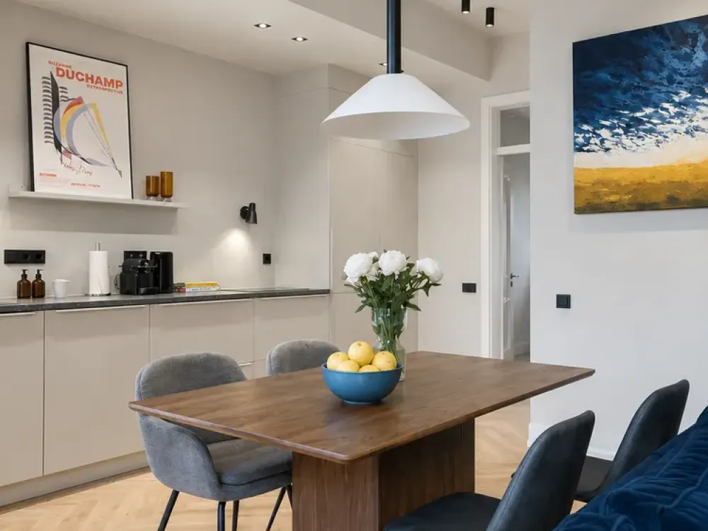 3-Zimmer Vollmöblierte Designwohnung im beliebten Nordend