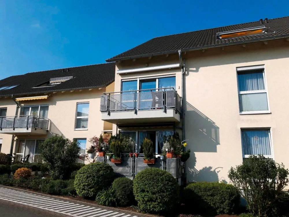 Contemporary Barrier-Free Attic Apartment with Air Conditioning