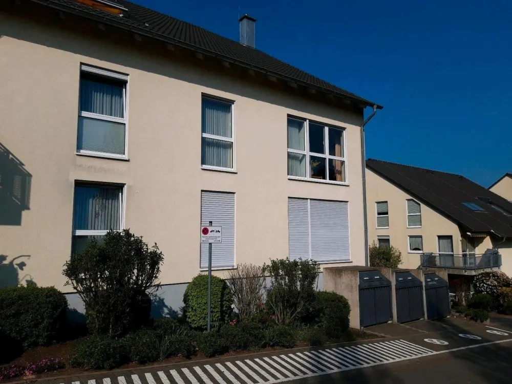 Contemporary Barrier-Free Attic Apartment with Air Conditioning