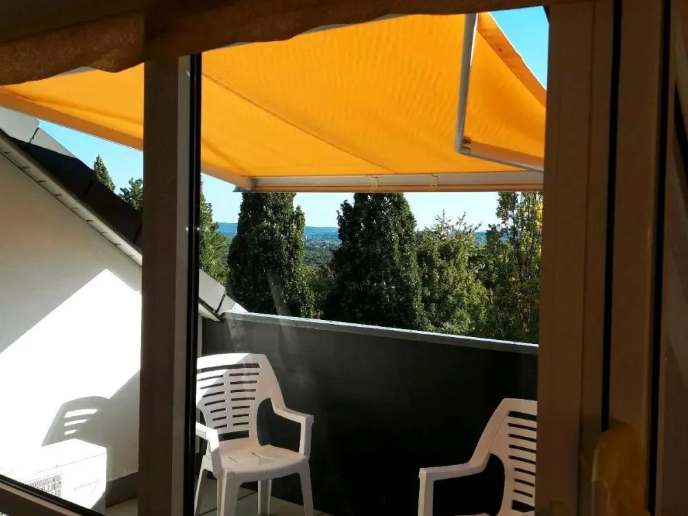 Contemporary Barrier-Free Attic Apartment with Air Conditioning