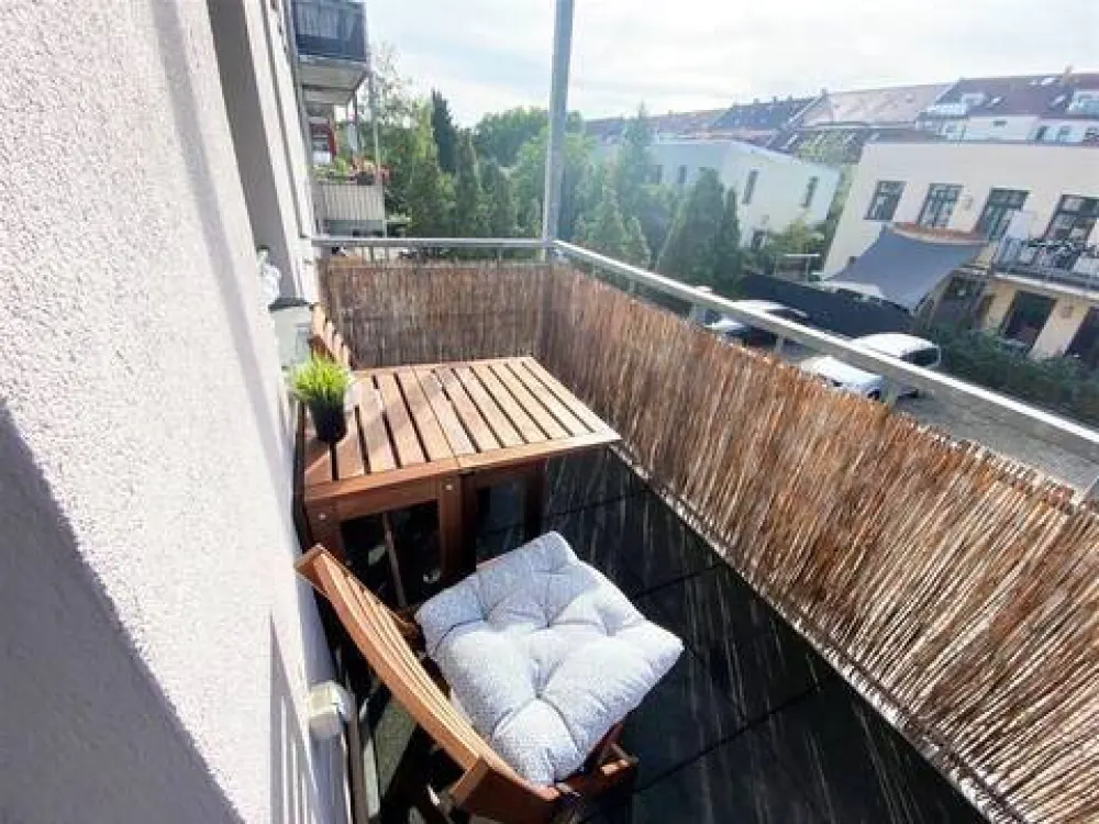 Schöne, ruhige, helle 2-Zimmer-Wohnung mit Balkon - komplett eingerichtet - im angesagten Altlindenau
