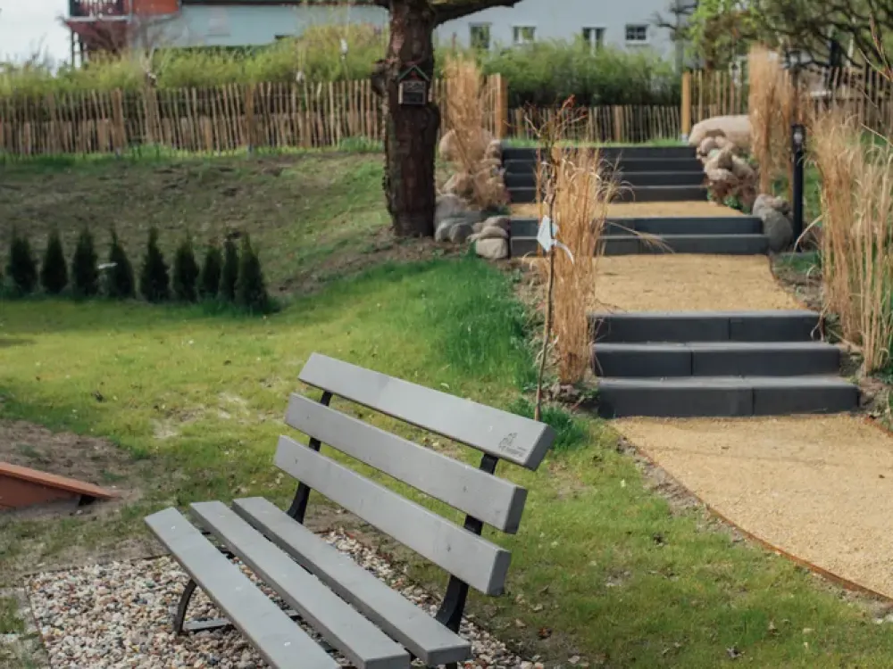Wohnen im Grünen: moderne 2-Zimmer-Wohnung mit Terrasse