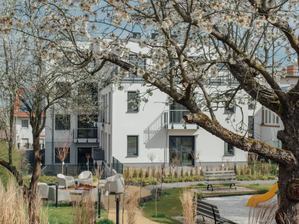 Wohnen im Grünen: moderne 2-Zimmer-Wohnung mit Terrasse