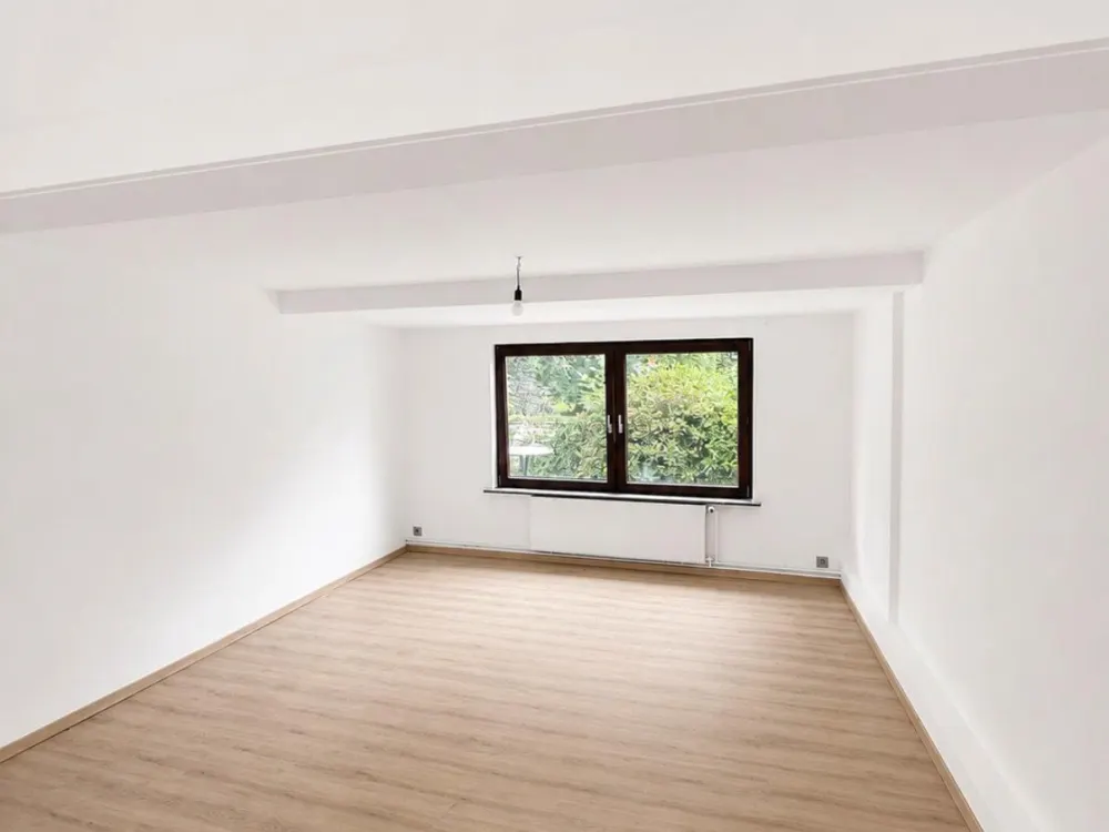 Doppelhaushälfte Wohnung Haus mit Garage zu vermieten+Garten