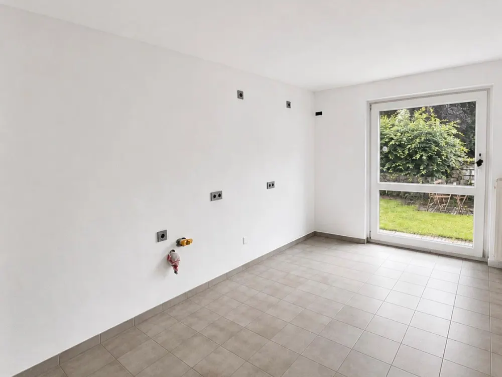 Doppelhaushälfte Wohnung Haus mit Garage zu vermieten+Garten
