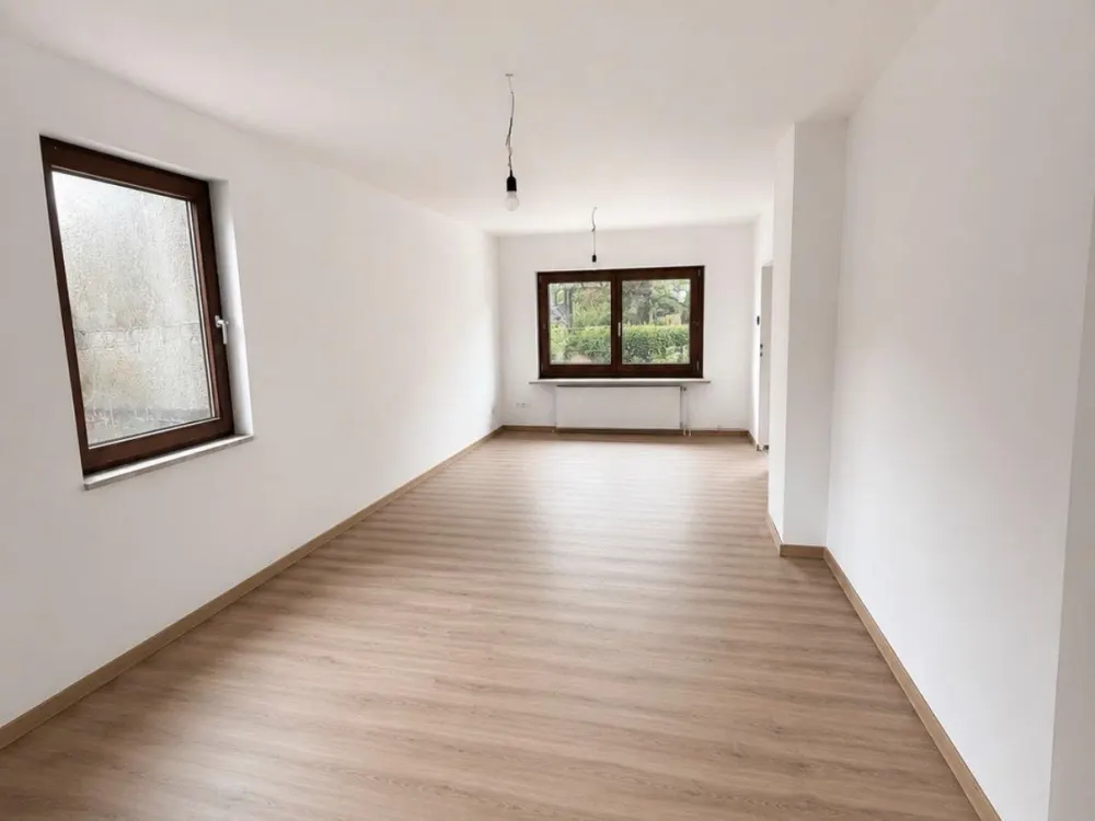 Doppelhaushälfte Wohnung Haus mit Garage zu vermieten+Garten