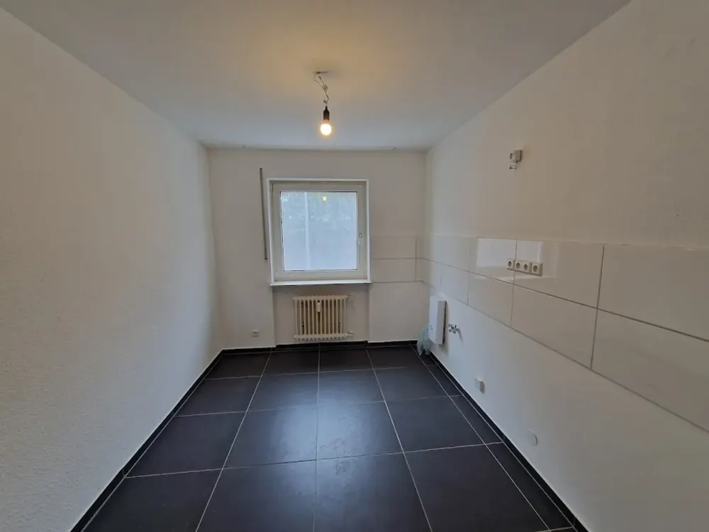 Frisch renoviert: Geräumige 3-Zimmer-Wohnung mit Balkon auf dem Eschberg zu vermieten