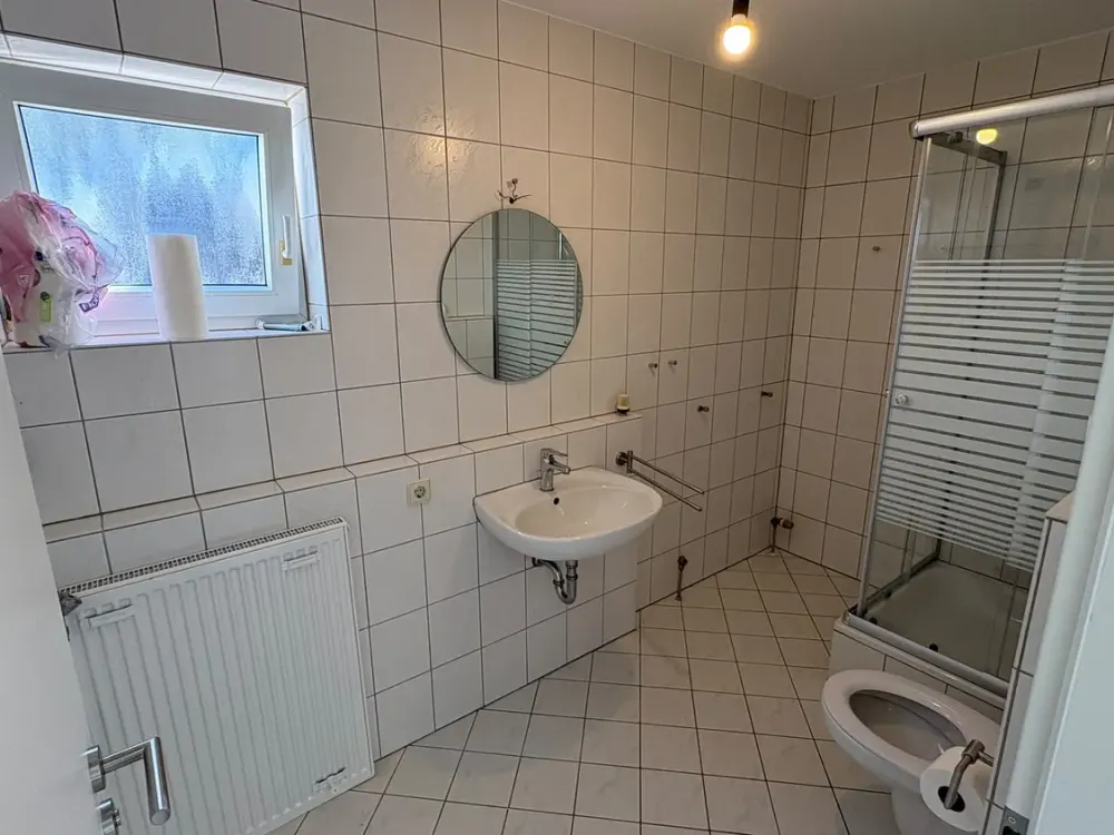 Bright 2-Room Apartment in the Basement