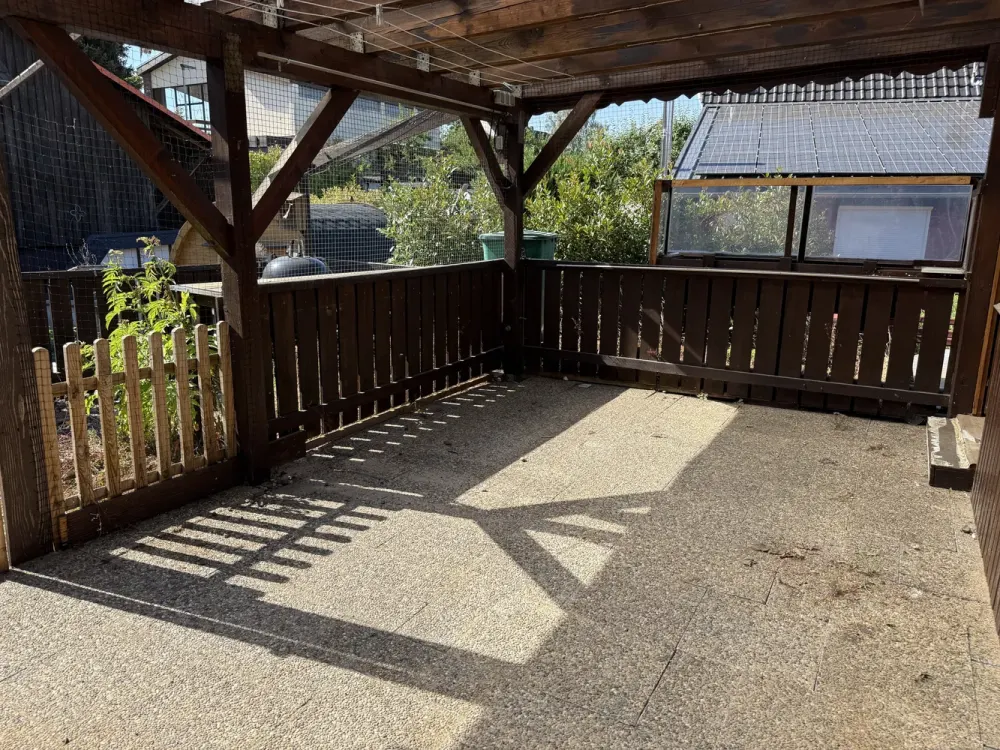 Very large 5.5-room apartment with roof terrace and garage