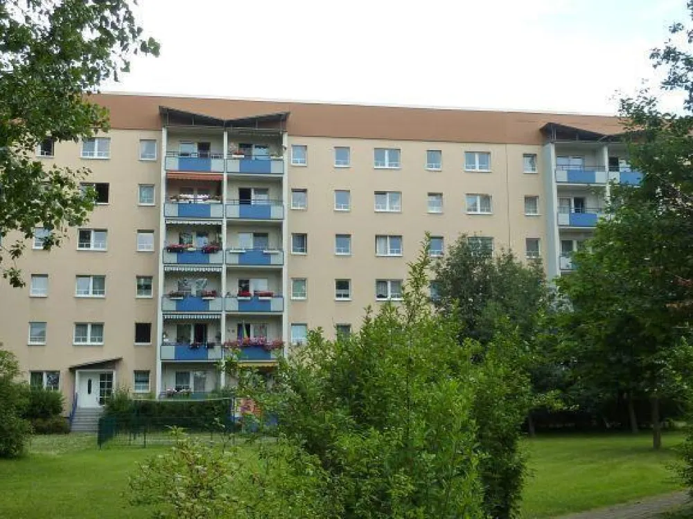 +++ 2 Raumwohnung mit Balkon in Seenähe +++