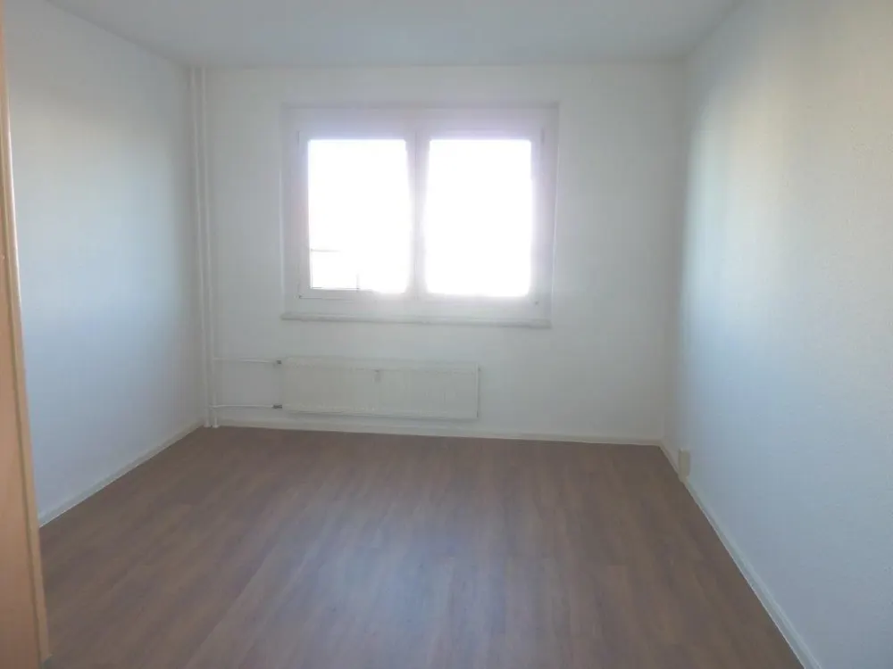+++ 2 Raumwohnung mit Balkon in Seenähe +++