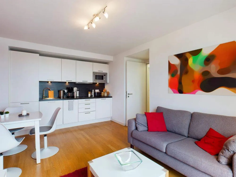 All-Inclusive: Modernes 2-Zimmer-Apartment in Eimsbüttel - stilvoll möbliert | Maxi Bude