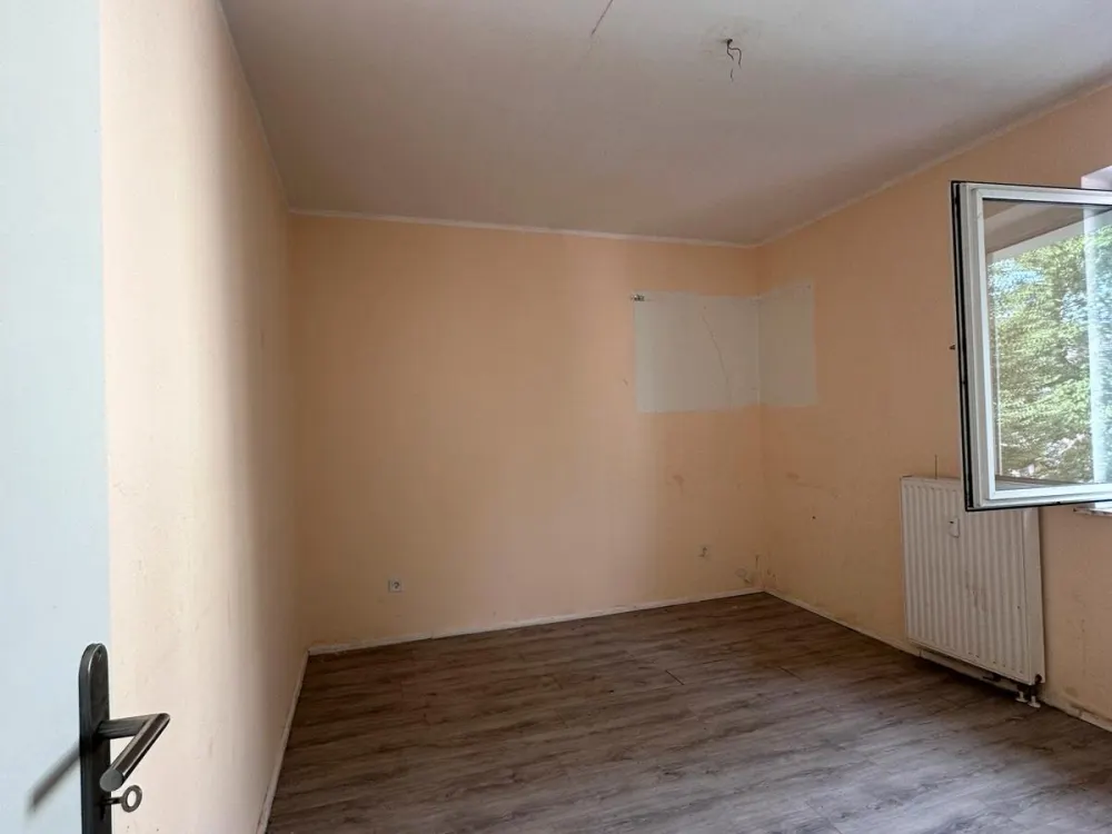 Zwei Zimmer Wohnung zu vermieten.