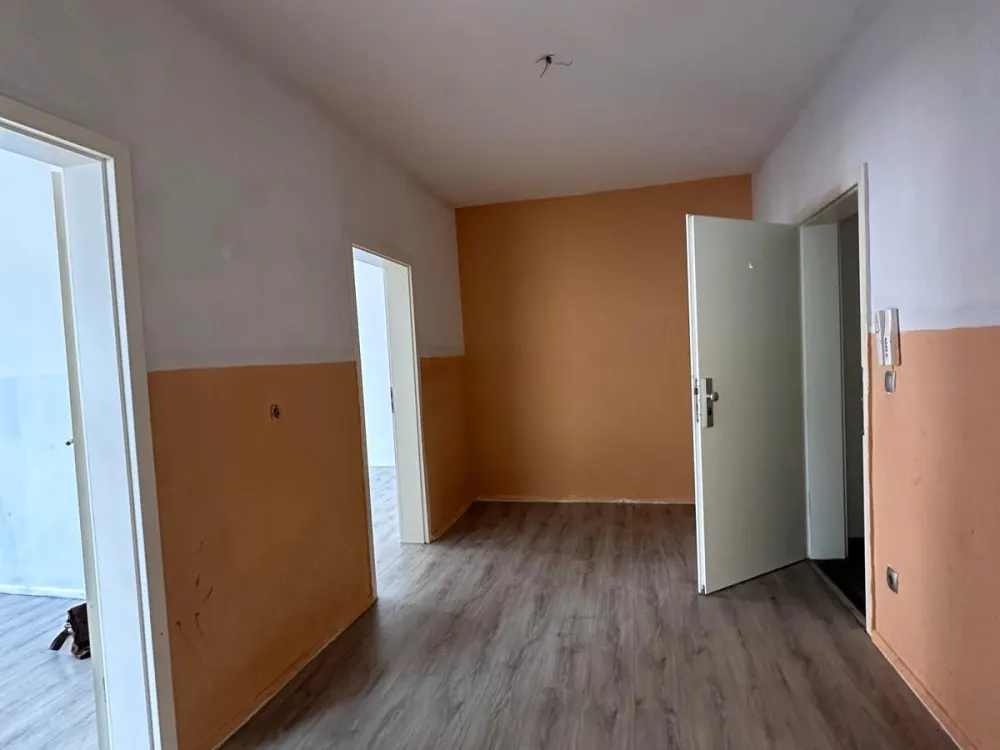 Zwei Zimmer Wohnung zu vermieten.
