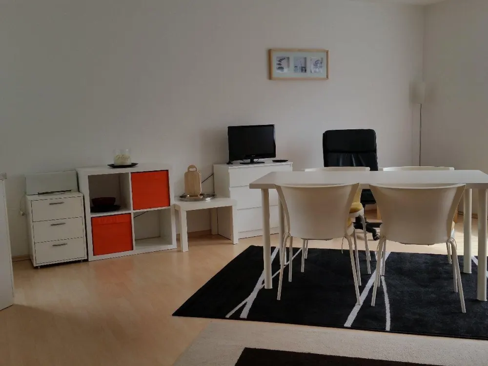 1 Zimmer-Wohnung möbliert nur an Wochenendheimfahrer