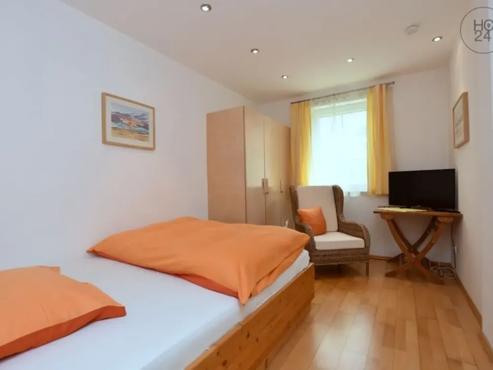 Exklusiv möblierte 4-Zimmer-Wohnung mit Terrasse und Garten direkt am Bodensee