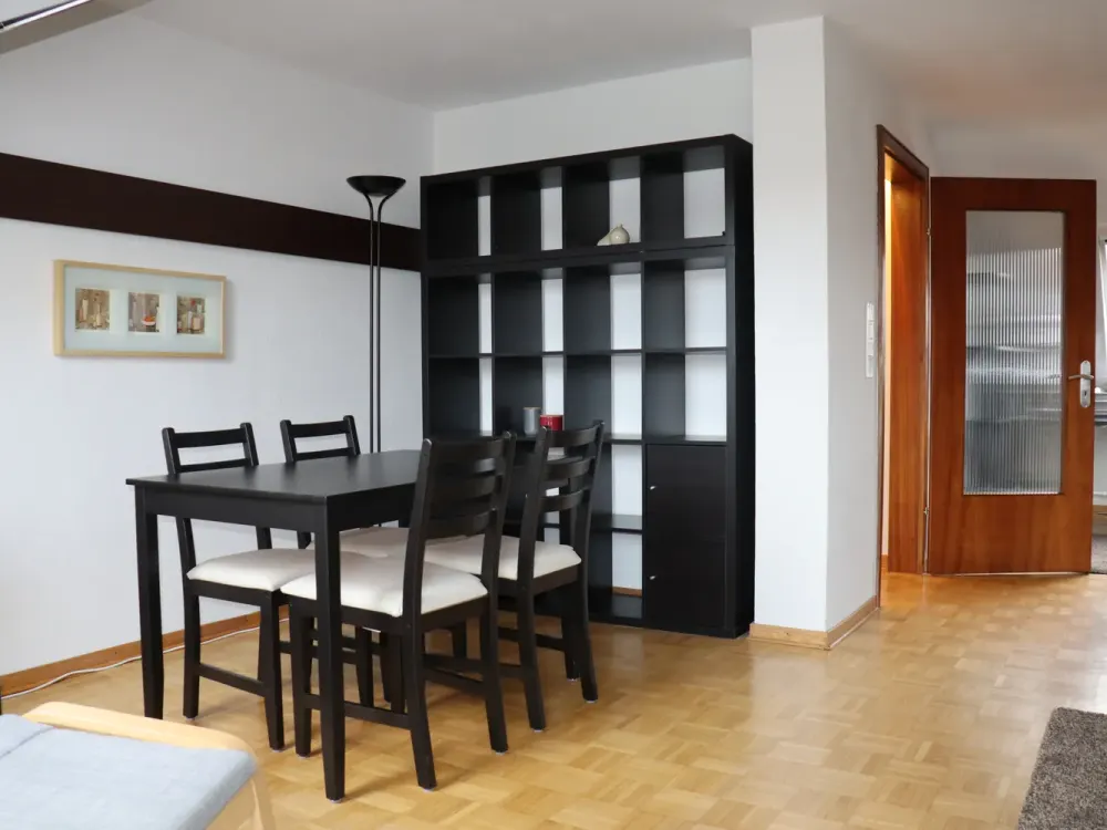 Stilvoll modernisiert: 1-Zimmer-Dachgeschosswohnung in Hannover