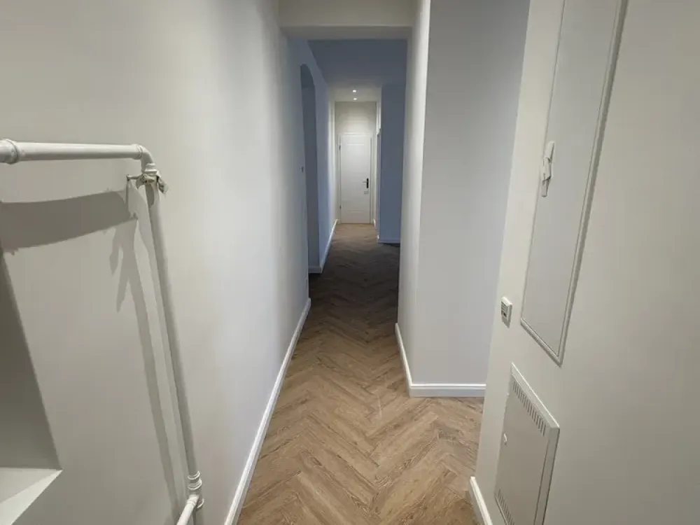 Exklusive, kernsanierte Wohnungen im stilvollen Altbau, 2-3 Zimmer, 60-90 m², gehobene Ausstattung