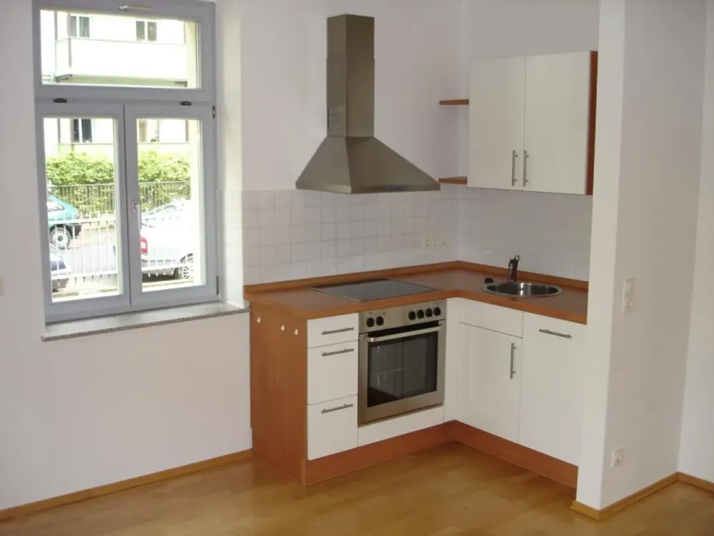 DD-Blasewitz well-maintained 2-room terrace apartment with garden and fitted kitchen