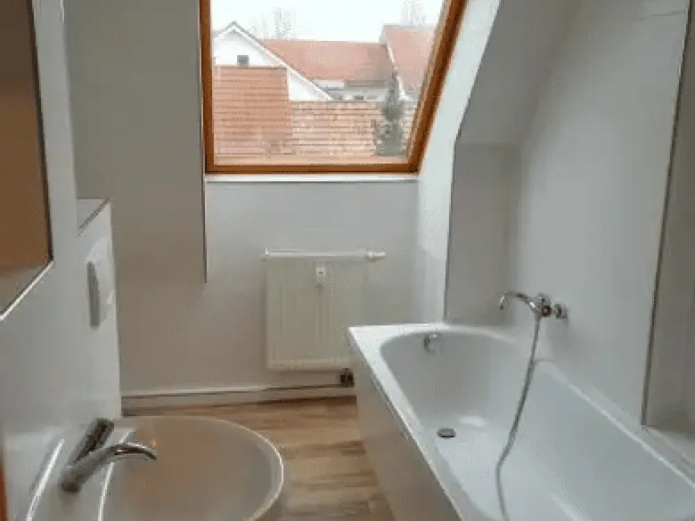 3-Zimmer-Wohnung mit 76 m², großem Balkon & Garten in Leipzig-Seehausen