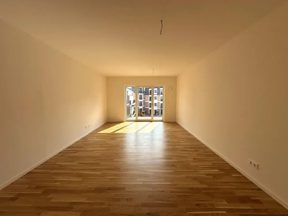 **Erstbezug** Große 3-Raum-Wohnung mit Balkon in Dresden-Friedrichstadt