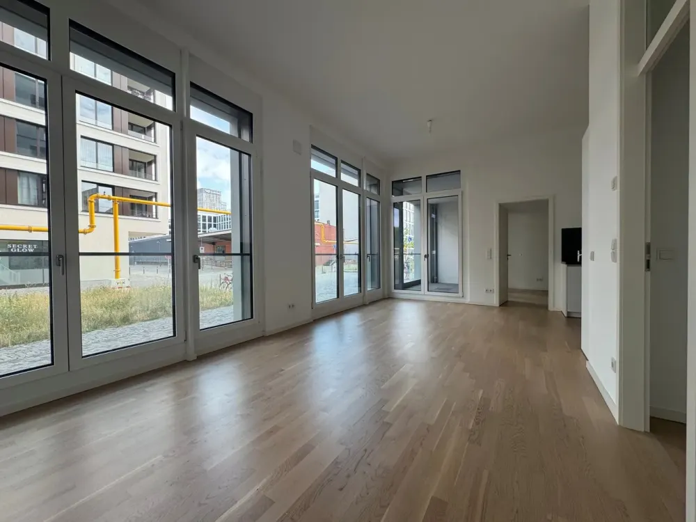Großzügige Erdgeschoßwohnung mit Einbauküche und Loggia