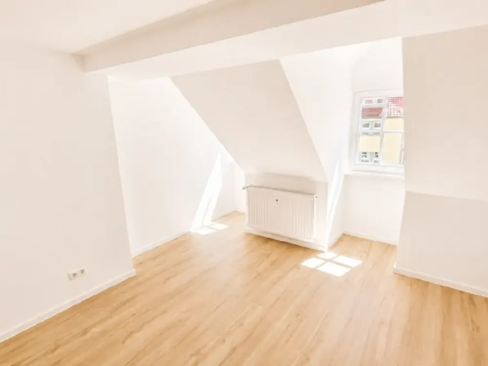 Stylish Attic Apartment in Prime Location, 4 Rooms at Erfurter Anger