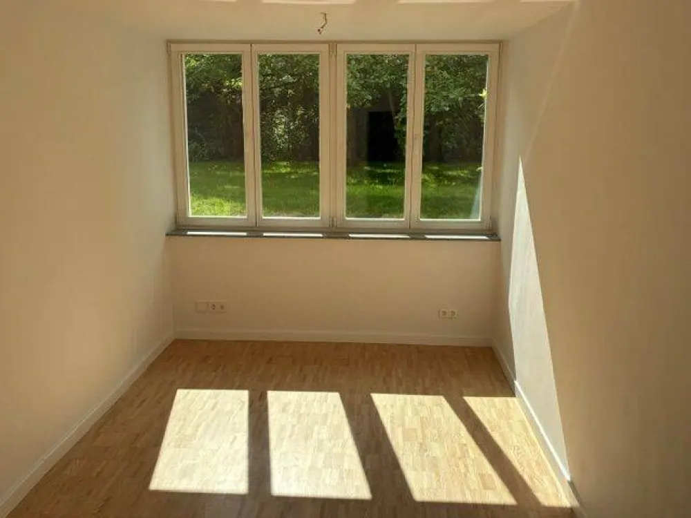 Sonnige ruhige Sockelgeschosswohnung in Dahlem