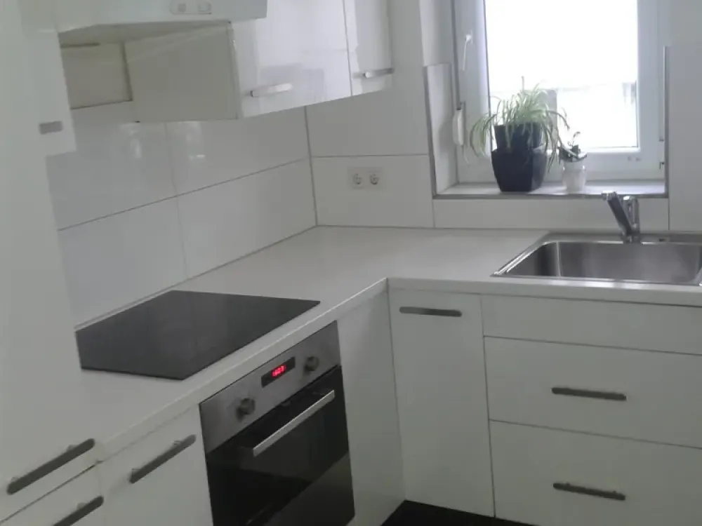 Stilvolle, neuwertige 3-Zimmer-Wohnung, möbiliert und zentrumsnah