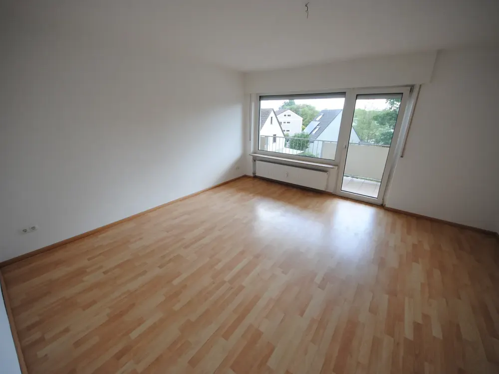Schöne, Top-sanierte 2,5-Zi.-Whg. (65qm) mit Balkon in Mühlheim a./M. nähe Polizeischule