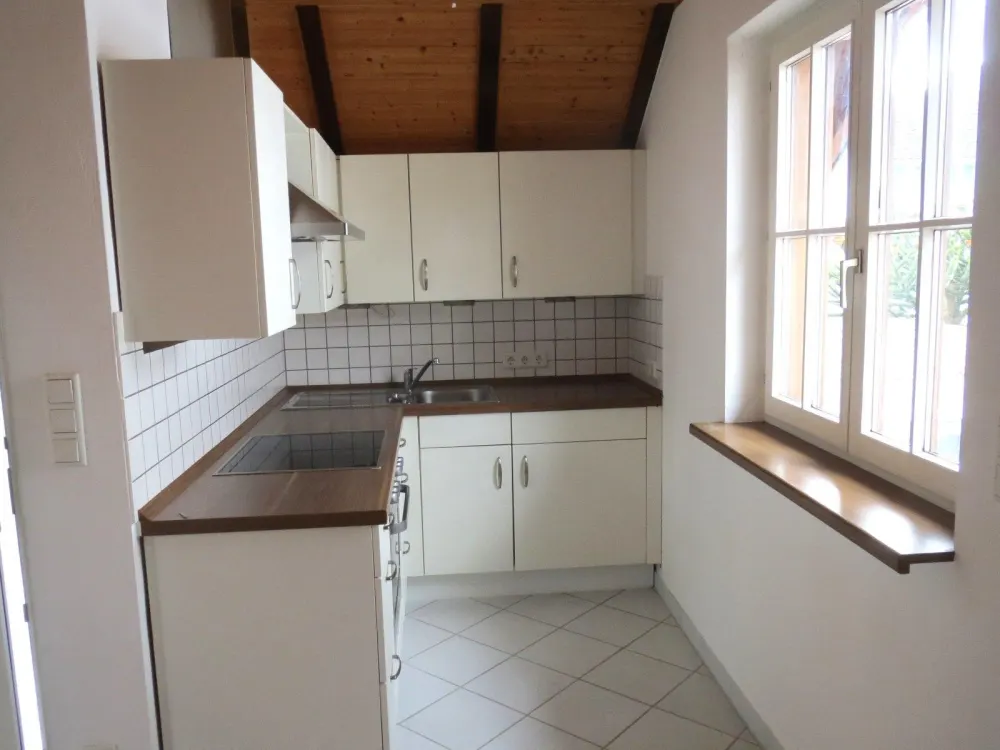 Einlieger-Wohnung, mit Einbauküche u. Freisitz im Garten, in Rödermark-Ober Roden