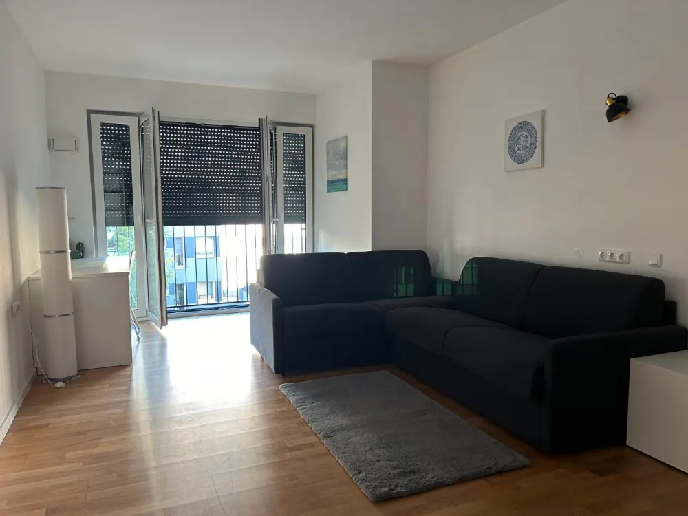 Exklusive, voll ausgestattete 1-Zimmer-Wohnung in Charlottenburg