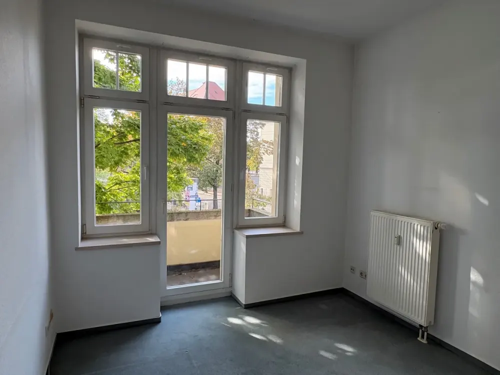 Bright Apartment with Balcony in Renovated Old Building